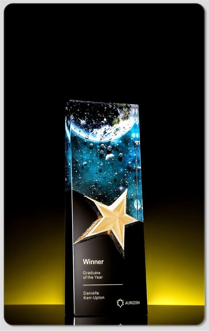 Награда победителя Star Crystal с индивидуальной гравировкой